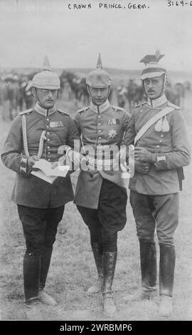 Kronprinz, Keim. Das Foto zeigt den deutschen Kronprinzen Wilhelm (1882–1951) mit zwei weiteren Soldaten während des Ersten Weltkriegs, zwischen 1914 und ca. 1915, Weltkrieg, 1914-1918, Glasnegative, 1 negativ: Glas Stockfoto