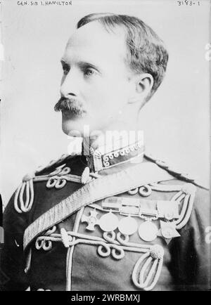 General Sir. I. Hamilton, Foto zeigt General Ian Standish Monteith Hamilton (1853–1947), der die Mittelmeer-Expeditionstruppe während des Ersten Weltkriegs in der Schlacht von Gallipoli führte. 1910 und ca. 1915, Glasnegative, 1 negativ: Glas Stockfoto