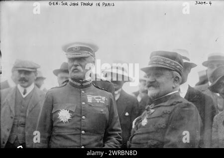 General Sir John French in Paris, Foto zeigt den britischen Offizier John Denton Pinkstone French (1852–1925), der während des Ersten Weltkriegs als erster Oberbefehlshaber der britischen Expeditionstruppe in Paris diente. 1914 und ca. 1915, Weltkrieg, 1914-1918, Glasnegative, 1 negativ: Glas Stockfoto