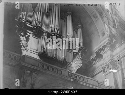 Erste deutsche Flagge in Invaliden, Foto zeigt deutsche Flagge in den Invaliden, Paris, Frankreich während des Ersten Weltkrieges, 1914 Okt.?, Weltkrieg, 1914-1918, Glasnegative, 1 negativ: Glas Stockfoto