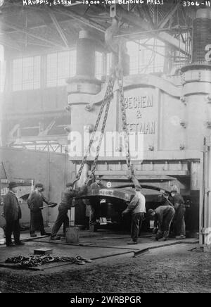 Krupp's, Essen, 10.000 Tonnen Biegepresse, zwischen ca. 1910 und ca. 1915, Glasnegative, 1 negativ: Glas Stockfoto