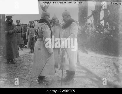 Kaiser an der Ostfront, Foto zeigt Kaiser Wilhelm II. Von Deutschland (1859–1941) an der Front während des Ersten Weltkriegs, zwischen ca. 1914 und ca. 1915, Weltkrieg, 1914-1918, Glasnegative, 1 negativ: Glas Stockfoto