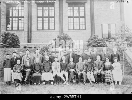 Chang Sha, Yale-in-China - Fakultät, zwischen ca. 1910 und ca. 1915, Glasnegative, 1 negativ: Glas Stockfoto