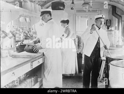 Kaiserin's Hospital Train, Kitchen, Foto zeigt die Küche auf dem Krankenhauszug von Kaiserin Augusta Victoria, (Ehefrau Wilhelm II. Von Deutschland), während des Ersten Weltkriegs, zwischen ca. 1914 und ca. 1915, Weltkrieg, 1914-1918, Glasnegative, 1 negativ: Glas Stockfoto