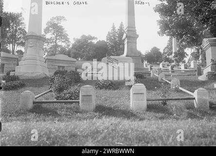 Beechers Grab, Foto zeigt den Grabstein des kongregationalistischen Geistlichen und Sozialreformers Henry Ward Beecher (1813–1887) auf dem Green-Wood Cemetery, Brooklyn, New York. 1910 und ca. 1915, Glasnegative, 1 negativ: Glas Stockfoto