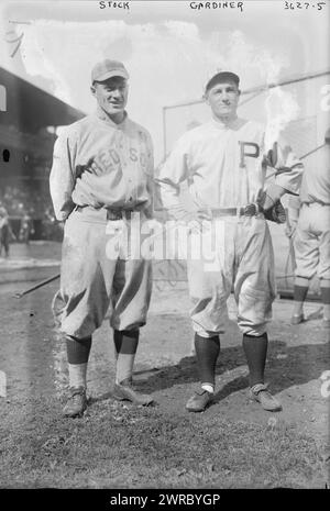 Larry Gardner, Boston AL & Milt Stock, Philadelphia NL (Baseball), 1915, Glass negative, 1 negative: Glass Stockfoto