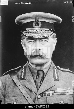 Lord Kitchener, 24.11.15, Fotoshow Horatio Herbert Kitchener, 1. Earl Kitchener (1850–1916), britischer Feldmarschall und Prokonsul, der im Zweiten Burenkrieg und im Ersten Weltkrieg diente, 24.11.15, Glass negative, 1 negative: Glass Stockfoto