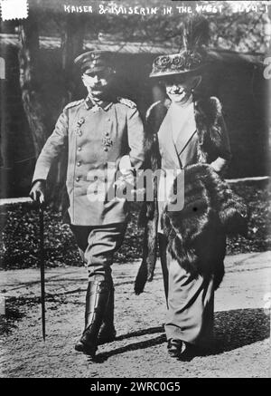 Kaiser & Kaiserin im Westen, Foto zeigt Kaiser Wilhelm II. Von Deutschland und Kaiserin Augusta Victoria., zwischen ca. 1910 und ca. 1915, Glasnegative, 1 negativ: Glas Stockfoto