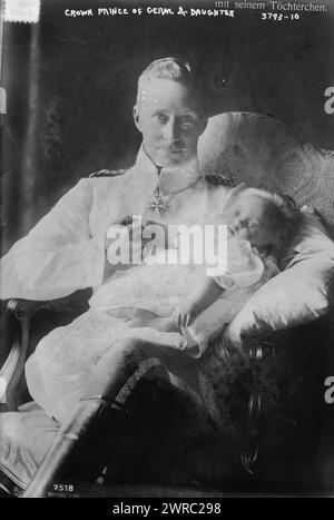 Kronprinz von Keim. Deutschland & Tochter, Foto zeigt Kronprinz Wilhelm von Deutschland (1882–1951) und seine Tochter Prinzessin Alexandrine., 24. März 1916, Glasnegative, 1 negativ: Glas Stockfoto