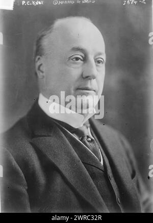 P. C. Knox, Foto zeigt den Anwalt, Banker und Politiker Philander Chase Knox (1853–1921), der als Senator aus Pennsylvania und Secretary of State tätig war. 1915 und ca. 1920, Glasnegative, 1 negativ: Glas Stockfoto