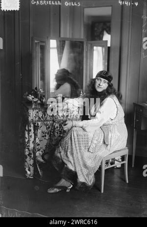 Gabrielle Gills, Foto zeigt die französische Sopransängerin Gabrielle Gills, deren erster Auftritt in New York City am 28. Januar 1917 war, 28. Februar 1917, Glass negative, 1 negative: Glass Stockfoto