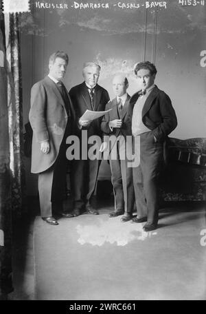 Kreisler, Damrosch, Casals, Bauer, Foto zeigt Fritz Kreisler, Walter Damrosch, Cellisten Pablo Casals und Harold Bauer, die zusammen in einem Konzert in der Carnegie Hall im März 1917 spielten., 14. März 1917, Glass negative, 1 negative: Glass Stockfoto