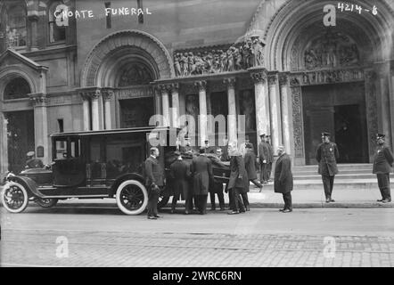 Choate Funeral, Foto zeigt die Beerdigung des amerikanischen Anwalts und Diplomaten Joseph Hedges Choate (1832–1917), die in St. Bartholomew's Episcopal Church, Manhattan, New York., 18. Mai 1917, Glass negative, 1 negativ: Glas Stockfoto