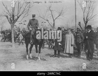 General Sarrail & Venizelos, Foto zeigt den französischen General Maurice-Paul-Emmanuel Sarrail (1856–1929) und den griechischen Premierminister Eleftherios Venizelos (1864–1936), die ein Regiment von Spahis (nordafrikanische Truppen) in Salonika (Griechenland) am 11. März 1917 während des Ersten Weltkriegs, 11. März 1917, Glass negative, 1 negative: Glass Stockfoto