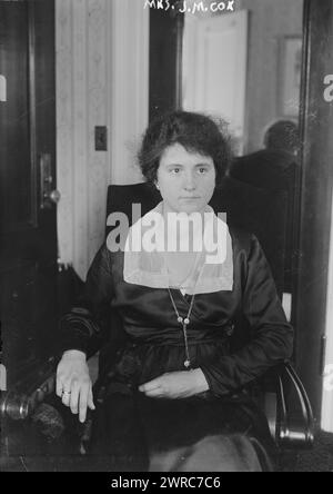 Mrs. J.M. Cox, Foto zeigt Margaretta Parker Blair (1890–1960), die 1917 James Middleton Cox, Gouverneur von Ohio, heiratete. 1915 und ca. 1920, Glasnegative, 1 negativ: Glas Stockfoto