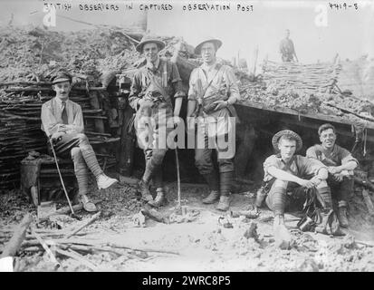 Britische Beobachter in Gefangener Beobachtungsposten, zwischen ca. 1915 und ca. 1920, Glasnegative, 1 negativ: Glas Stockfoto