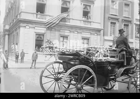 Mitchel Funeral, Foto zeigt die Beerdigung von John Purroy Mitchel (1879–1918), der von 1914 bis 1917 Bürgermeister von New York City war., 11. Juli 1918, Glass negative, 1 negative: Glass Stockfoto