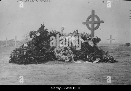 General Maudes Grab, Foto zeigt das Grab von Generalleutnant Sir Frederick Stanley Maude (1864–1917) auf dem Bagdad (Nordtor) Kriegsfriedhof., 1917, Weltkrieg, 1914–1918, Glasnegative, 1 negativ: Glas Stockfoto