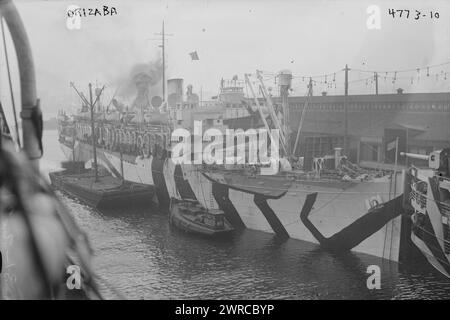 ORIZABA, Foto zeigt die USS Orizaba, die Hoboken, New Jersey, am 1. Dezember 1918 nach Europa verließ, mit Journalisten, Fotografen und anderen, die nach dem Ersten Weltkrieg an der Friedenskonferenz teilnahmen, 1. Dezember 1918, Glass negative, 1 negative: Glass Stockfoto