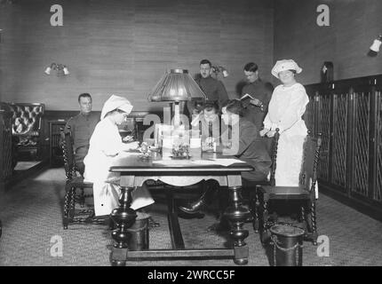 Red Cross, Foto zeigt das Lafayette House, ein Erholungsheim für Veteranen und Seeleute in der 112 West 59th Street (Central Park South), New York City. Es wurde im Oktober 1918 im ehemaligen Haus des Deutschen Vereins eröffnet, zwischen 1918 und ca. 1920, Weltkrieg, 1914-1918, Glasnegative, 1 negativ: Glas Stockfoto