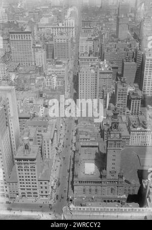 Von Met. Gebäude, Foto zeigt einen Blick vom Metropolitan Life Tower, New York City, zwischen ca. 1915 und ca. 1920, Glasnegative, 1 negativ: Glas Stockfoto