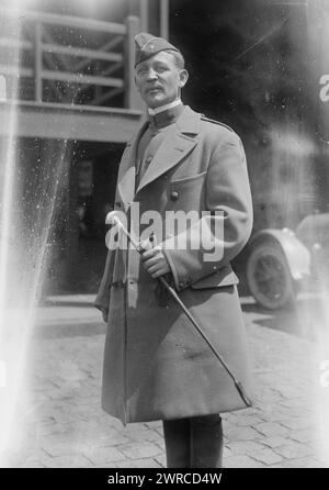 General A. S. Fleming, Foto zeigt Brigadegeneral Adrian S. Fleming (1872–1940) der 158. Feldartilleriebrigade, der im Ersten Weltkrieg diente und 1919 aus Frankreich auf dem Transport von Steuben zurückkehrte., 1919, Glasnegative, 1 negativ: Glas Stockfoto