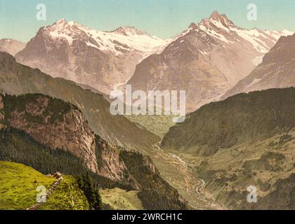 Wetterhorn und Schreckhorn, von der Schynige Platte, Berner Oberland, Schweiz, zwischen ca. 1890 und ca. 1900., Farbe, 1890-1900 Stockfoto