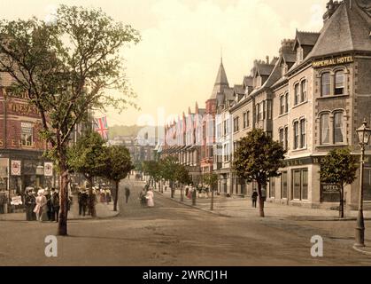 Station Road, Colwyn Bay, Wales, zwischen ca. 1890 und ca. 1900., Wales, Colwyn Bay, Farbe, 1890-1900 Stockfoto