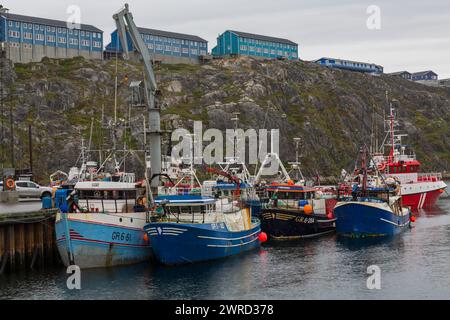 Trawler Fischerboote im Hafen von Nuuk in Grönland im Juli Stockfoto