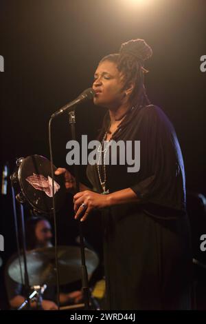 Lizz Wright bei einem Konzert im Columbia Theater in Berlin, 11. März 2024. Lizz Wright Konzert Berlin *** Lizz Wright bei einem Konzert im Columbia Theater in Berlin, 11. März 2024 Lizz Wright Konzert Berlin Stockfoto