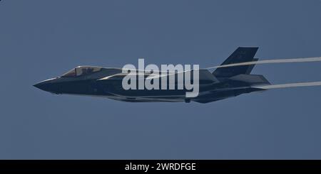 SINGAPUR - 6. MÄRZ 2024: USAF F-35A Lightning II Stealth Fighters of 356th Expeditionary Fighter Squadron (Grüne Dämonen) Stockfoto