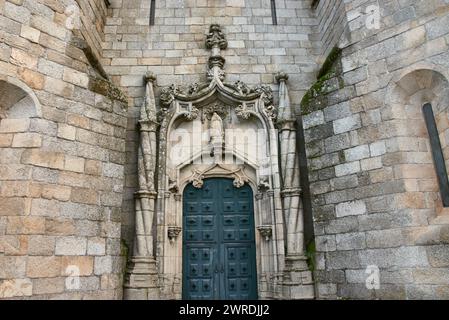 Detail der Kathedrale von Guarda in Portugal, gotischer Stil mit Manuelineinfluss Stockfoto