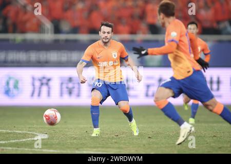 Der Shandong Taishan Football Club 0-0 zog den Beijing Guoan Football Club in der zweiten Runde der Chinesischen Super League (CSL) 2024 in Jinan City, Ost-Chi Stockfoto