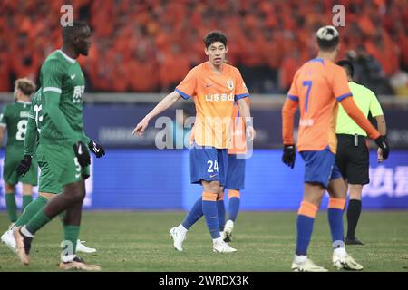 Der Shandong Taishan Football Club 0-0 zog den Beijing Guoan Football Club in der zweiten Runde der Chinesischen Super League (CSL) 2024 in Jinan City, Ost-Chi Stockfoto