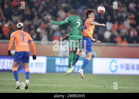 Der Shandong Taishan Football Club 0-0 zog den Beijing Guoan Football Club in der zweiten Runde der Chinesischen Super League (CSL) 2024 in Jinan City, Ost-Chi Stockfoto