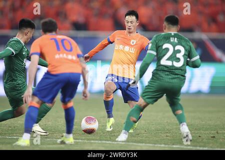 Der Shandong Taishan Football Club 0-0 zog den Beijing Guoan Football Club in der zweiten Runde der Chinesischen Super League (CSL) 2024 in Jinan City, Ost-Chi Stockfoto