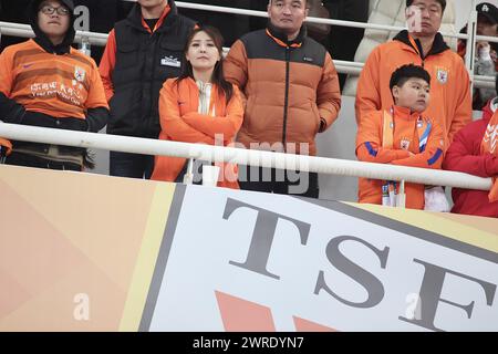Der Shandong Taishan Football Club 0-0 zog den Beijing Guoan Football Club in der zweiten Runde der Chinesischen Super League (CSL) 2024 in Jinan City, Ost-Chi Stockfoto