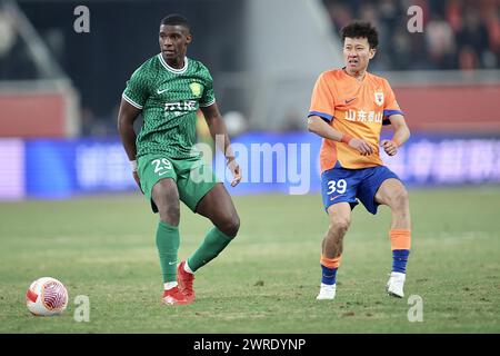 Der Shandong Taishan Football Club 0-0 zog den Beijing Guoan Football Club in der zweiten Runde der Chinesischen Super League (CSL) 2024 in Jinan City, Ost-Chi Stockfoto