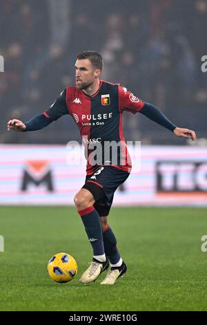 Genua, Italien. März 2024. Foto Tano Pecoraro/LaPresse 09 marzo 2024 Genova, Italia - Sport, calcio - Genua vs Monza - Campionato di calcio Serie A TIM 2023/2024 - Stadio Luigi Ferraris. Nella Foto: Strootman KevinMärz 09, 2024 Genova, Italien - Sport, Fußball - Genua vs Monza - italienische Fußballmeisterschaft der Serie A 2023/2024 - Luigi Ferraris Stadion. Im Bild: Strootman Kevin Credit: LaPresse/Alamy Live News Stockfoto