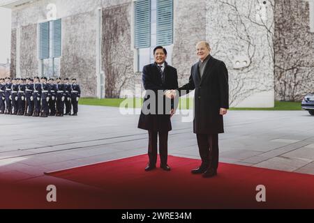 R-L Olaf Scholz SPD, Bundeskanzler, und Ferdinand Marcos Jr., Staatspraesident der Philippinen, aufgenommen im Rahmen eines gemeinsamen Treffens in Berlin, 12.03.2024. Berlin Deutschland *** R L Olaf Scholz SPD , Bundeskanzler, und Ferdinand Marcos Jr , Präsident der Philippinen, auf einer gemeinsamen Sitzung in Berlin, 12 03 2024 Berlin Deutschland Copyright: xFlorianxGaertnerxphotothek.dex Stockfoto