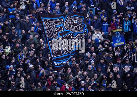 Bologna, Italien. März 2024. Fans des FC Internazionale während des Spiels zwischen Bologna FC und FC Internazionale im Stadio Renato Dall’Ara am 9. März 2024 in Bologna, Italien Credit: Giuseppe Maffia/Alamy Live News Stockfoto