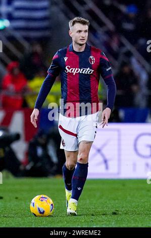 Bologna, Italien. März 2024. Stefan Posch von Bologna FC während des Spiels zwischen Bologna FC und FC Internazionale im Stadio Renato Dall’Ara am 9. März 2024 in Bologna, Italien Credit: Giuseppe Maffia/Alamy Live News Stockfoto