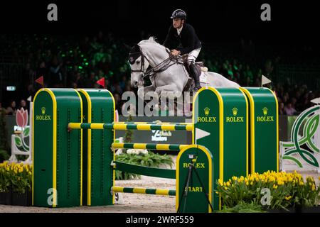 DenBosch, Niederlande - 8. März 2024. Scott Brash aus Großbritannien und Riding Hello Valentino tritt in der ersten 1,40-m-Geschwindigkeitsklasse beim 2024 D an Stockfoto