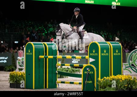 DenBosch, Niederlande - 8. März 2024. Scott Brash aus Großbritannien und Riding Hello Valentino tritt in der ersten 1,40-m-Geschwindigkeitsklasse beim 2024 D an Stockfoto