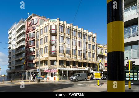 La ville cotiere de La Panne - Immobilier | Stadt an der belgischen Küste - de Panne - Immobilien Stockfoto