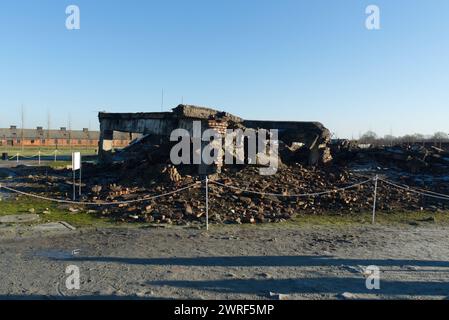 Überreste einer abgerissenen Gaskammer - Konzentrationslager Auschwitz-Berkenau, Polen. Stockfoto