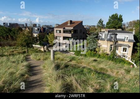 La ville cotiere de La Panne - Immobilier | Stadt an der belgischen Küste - de Panne - Immobilien Stockfoto