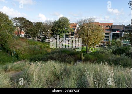 La ville cotiere de La Panne - Immobilier | Stadt an der belgischen Küste - de Panne - Immobilien Stockfoto