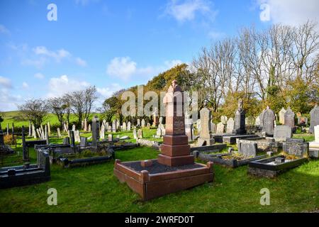 Der Friedhof der Unitarischen Kapelle Gellionnen, auch bekannt als ÒWhite ChapelÓ, wurde 1692 erbaut und 1801 wieder aufgebaut. Quelle: Duncan Thomas/Majestic Media. Stockfoto