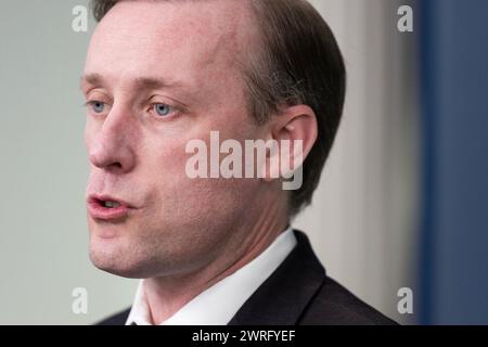 Washington, Usa. März 2024. Jake Sullivan, US-Sicherheitsberater, spricht während einer Pressekonferenz im James S. Brady Press Briefing Room im Weißen Haus in Washington, DC am Dienstag, den 12. März 2024. Das Weiße Haus kündigte ein Paket von 300 Millionen US-Dollar an Militärhilfe für die Ukraine an, was die jüngsten Bemühungen der Biden-Regierung um Hilfe für Kiew darstellt, da der Kongress noch immer in der Sackgasse ist. Foto von Tom Brenner/UPI Credit: UPI/Alamy Live News Stockfoto